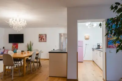 Küche/Küchenzeile in der Unterkunft Ferienwohnung Jelen - Kaffee - Tee - Lichthof - 135 qm