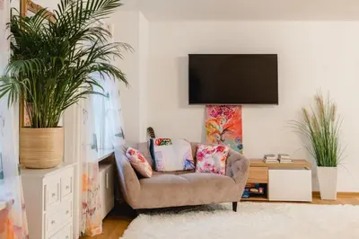 TV/Unterhaltungsangebot in der Unterkunft Ferienwohnung Jelen - Kaffee - Tee - Lichthof - 135 qm