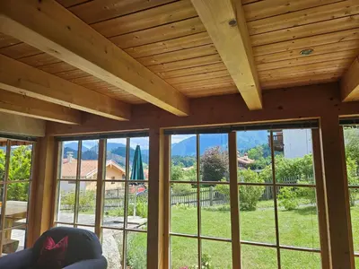 Ein Garten an der Unterkunft Ferienhaus Faistenau