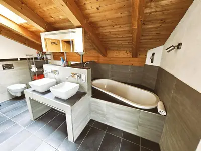Ein Badezimmer in der Unterkunft Ferienhaus Faistenau