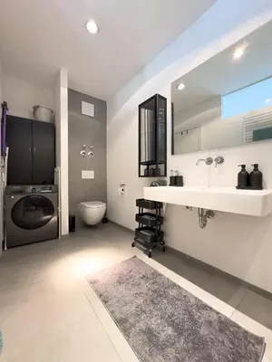 Ein Badezimmer in der Unterkunft CityLoft - Augsburger Innenstadt-Bismarckviertel - kostenloser Tiefgaragenstellplatz