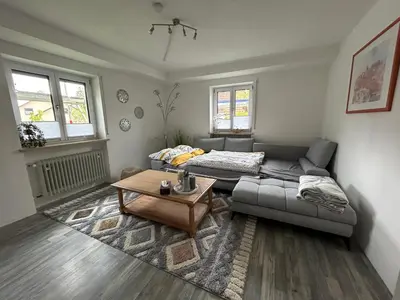 Ein Sitzbereich in der Unterkunft Stilvolle, große Ferienwohnung in der Hallertau, Nähe Pfaffenhofen & Scheyern