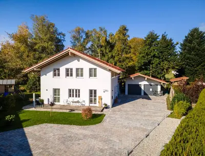 Das Gebäude in dem sich die Ferienwohnung befindet