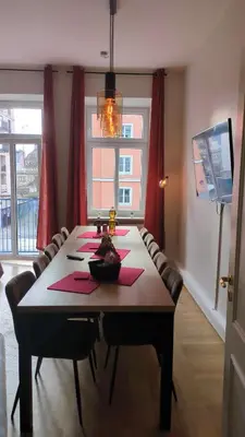 TV/Unterhaltungsangebot in der Unterkunft Munich Apartment 110 qm with 3 Bedrooms very cetral location 1 to 10 Guests