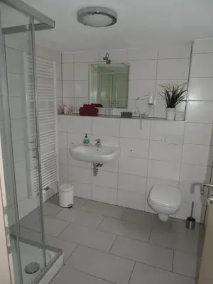 Ein Badezimmer in der Unterkunft Pension am Kirchberg