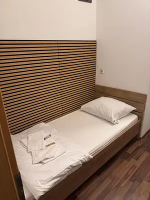 Ein Bett oder Betten in einem Zimmer der Unterkunft Shirdel Pension