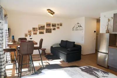 Ein Sitzbereich in der Unterkunft Wohnung Heuberg im Inntal mit Hot Tube - zentral & ruhig
