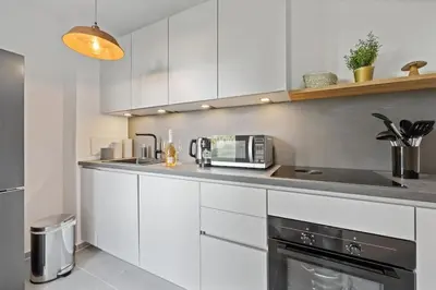Küche/Küchenzeile in der Unterkunft 3 Zimmer EG Wohnung direkt am Kurpark