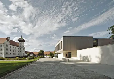 Das Gebäude in dem sich das Hotel befindet