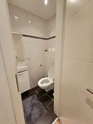 Ein Badezimmer in der Unterkunft OEZ 3 Zimmer Wohnung