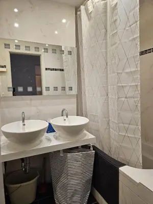 Ein Badezimmer in der Unterkunft OEZ 3 Zimmer Wohnung