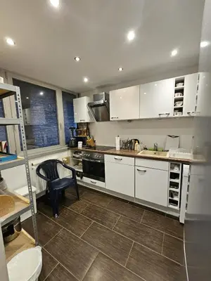 Küche/Küchenzeile in der Unterkunft OEZ 3 Zimmer Wohnung
