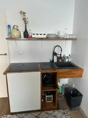 Küche/Küchenzeile in der Unterkunft 2 Zimmer Wohnung an der Isar
