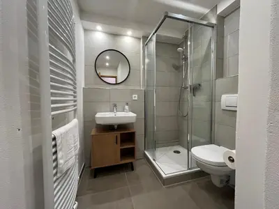 Ein Badezimmer in der Unterkunft Cozy apartment for 2 near Mering train station