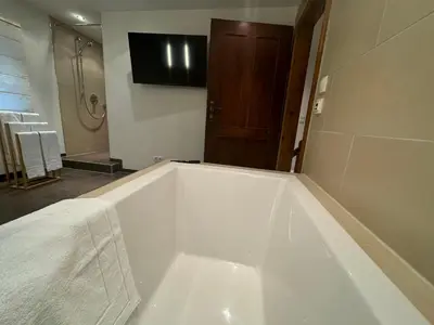 Ein Badezimmer in der Unterkunft ღLIBORIA I Als Gruppe in Uffing I 4 min zum See I Sauna