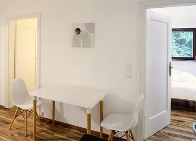 Ein Bett oder Betten in einem Zimmer der Unterkunft 10 min subway U-Bahn to Marienplatz 130 m2 - 4BR - 2Bath