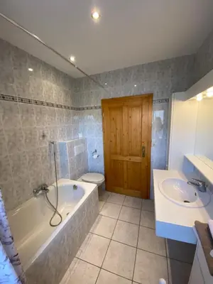 Ein Badezimmer in der Unterkunft Gasthof Oberer Wirt Biburg