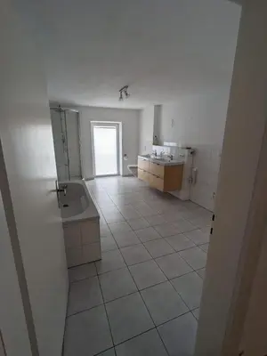 Küche/Küchenzeile in der Unterkunft Maisonette mit Kaminöfen Nähe Starnberger See und München