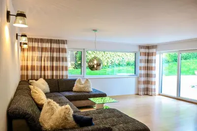 Ein Sitzbereich in der Unterkunft Murnau am Staffelsee Keni, dieTop-Ferienwohnung