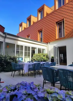 Das Gebäude in dem sich das Gasthaus befindet