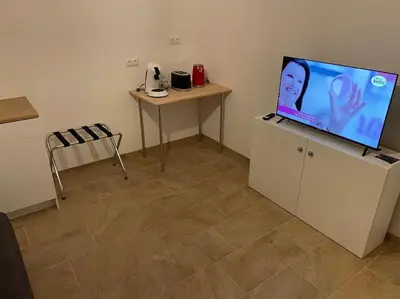 TV/Unterhaltungsangebot in der Unterkunft 2 Zim helles KG Apartment