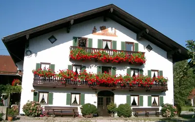 Das Gebäude in dem sich die Ferienwohnung befindet