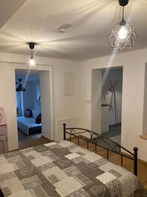 Ein Bett oder Betten in einem Zimmer der Unterkunft Ferienwohnung im 5 Seenland