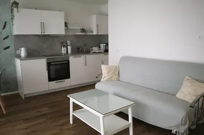 Küche/Küchenzeile in der Unterkunft Wohnung mit Garten in Neusäß