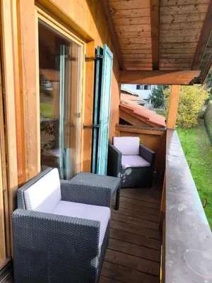 Ein Sitzbereich in der Unterkunft Ferienwohnung Fleur