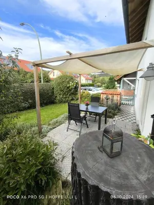 Ein Garten an der Unterkunft Ferienwohnung Rösenau