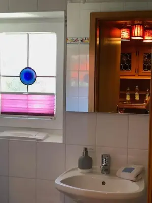 Ein Badezimmer in der Unterkunft Gemütlich und verkehrsgünstig wohnen in Oberbayern