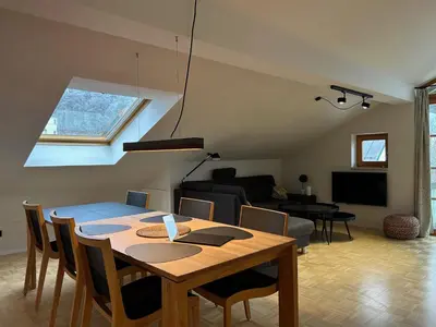 Ein Sitzbereich in der Unterkunft Ferienwohnung Kirschgarten mit Infrarot-Kabine