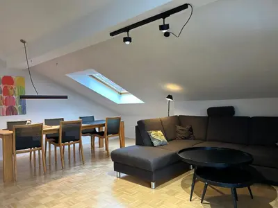 Ein Sitzbereich in der Unterkunft Ferienwohnung Kirschgarten mit Infrarot-Kabine