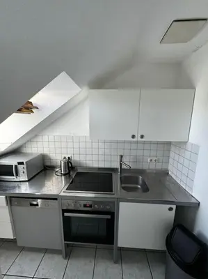 Küche/Küchenzeile in der Unterkunft Traumhafte Wohnung direkt am See, S-Bahn nähe