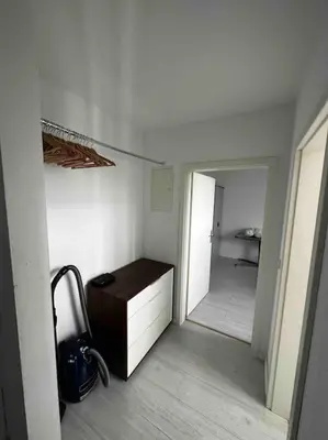 Ein Bett oder Betten in einem Zimmer der Unterkunft Traumhafte Wohnung direkt am See, S-Bahn nähe