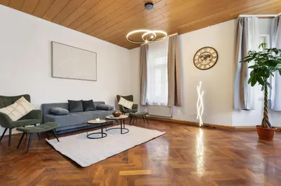Ein Sitzbereich in der Unterkunft cruwzo I Modern Centrally Located Apartment with Parking Modern Centrally Located Apartment with Parking