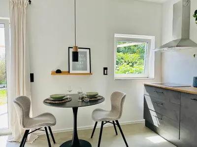 Küche/Küchenzeile in der Unterkunft Modern und stilvoll eingerichtetes Tiny House
