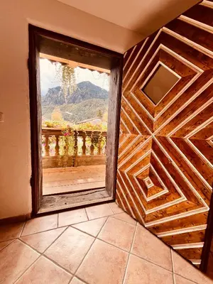 Ein allgemeiner Bergblick oder ein Berglick von der Ferienwohnung aus
