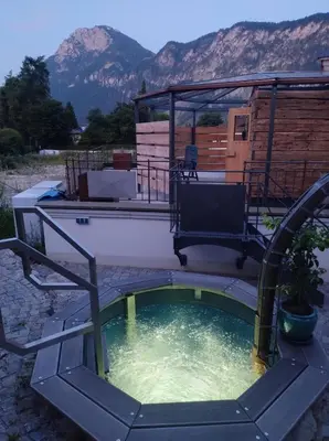 Ein allgemeiner Bergblick oder ein Berglick von der Ferienwohnung aus