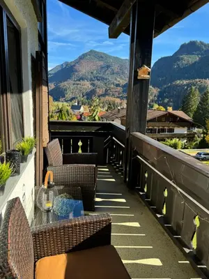 Ein allgemeiner Bergblick oder ein Berglick von der Ferienwohnung aus