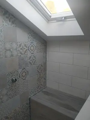 Ein Badezimmer in der Unterkunft Geräumiges Atelier mit Flair und Bergblick