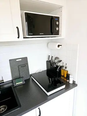 Küche/Küchenzeile in der Unterkunft Like at home - moderne Wohnung in Königsbrunn - 30qm - Netflix