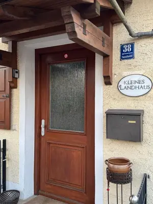 Ein Zertifikat, Auszeichnung, Logo oder anderes Dokument, das in der Unterkunft Kleines Landhaus ausgestellt ist