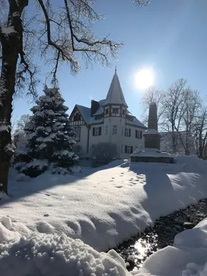 Historic and unique Farm House from 1604 im Winter