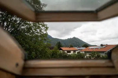Ein allgemeiner Bergblick oder ein Berglick von der Ferienwohnung aus