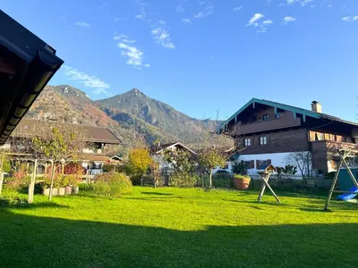 Ein allgemeiner Bergblick oder ein Berglick von der Ferienwohnung aus