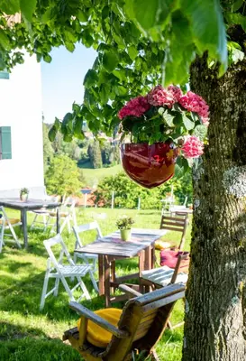 Ein Garten an der Unterkunft Pilgerhaus Wildsteig