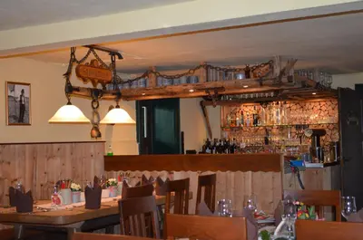 Lounge oder Bar in der Unterkunft Gasthaus Georg Ludwig Maising