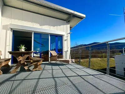 Ein allgemeiner Bergblick oder ein Berglick von der Ferienwohnung aus
