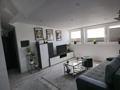 TV/Unterhaltungsangebot in der Unterkunft 1,5 Zimmer Ferienwohnung Apartment in ruhiger Lage stadtnah Neu in Brunnthal
